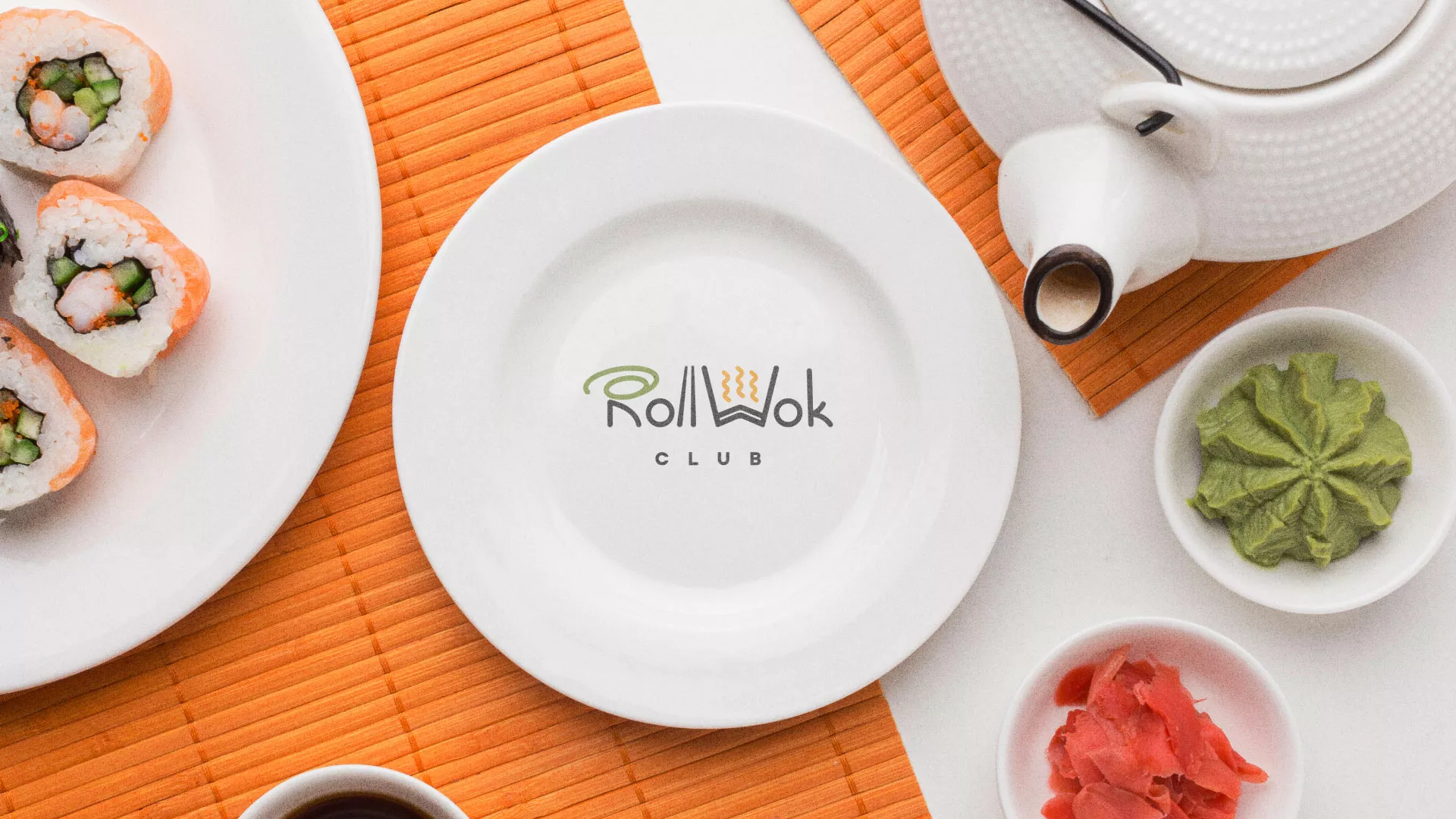 Разработка логотипа и фирменного стиля суши-бара «Roll Wok Club» в Старой Руссе